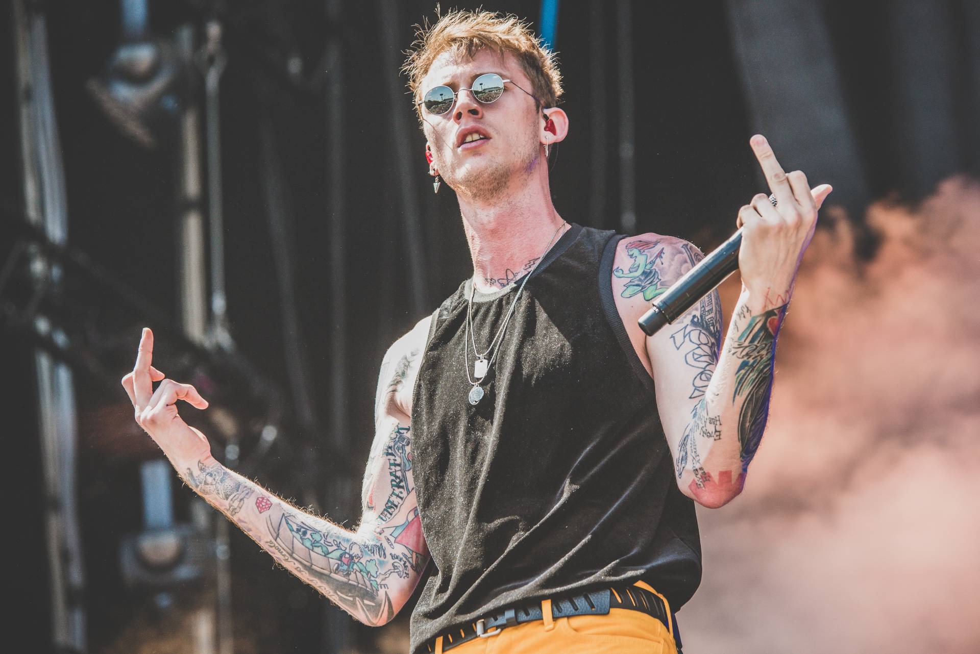 Why Machine Gun Kelly is a show-off